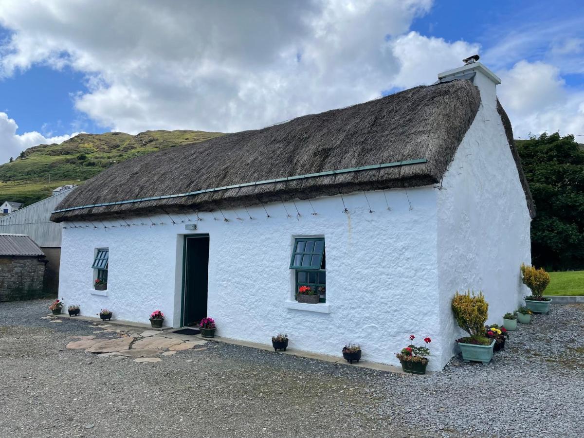 Anne'S Thatched Cottage Kilcar Dış mekan fotoğraf